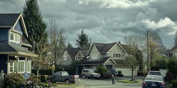 Rising Interest Rates Impact on US Housing Market: Expert Analysis - Cover Image